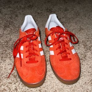 ORANGEY RED SAMBAS WORN TWICE. SIZE 8